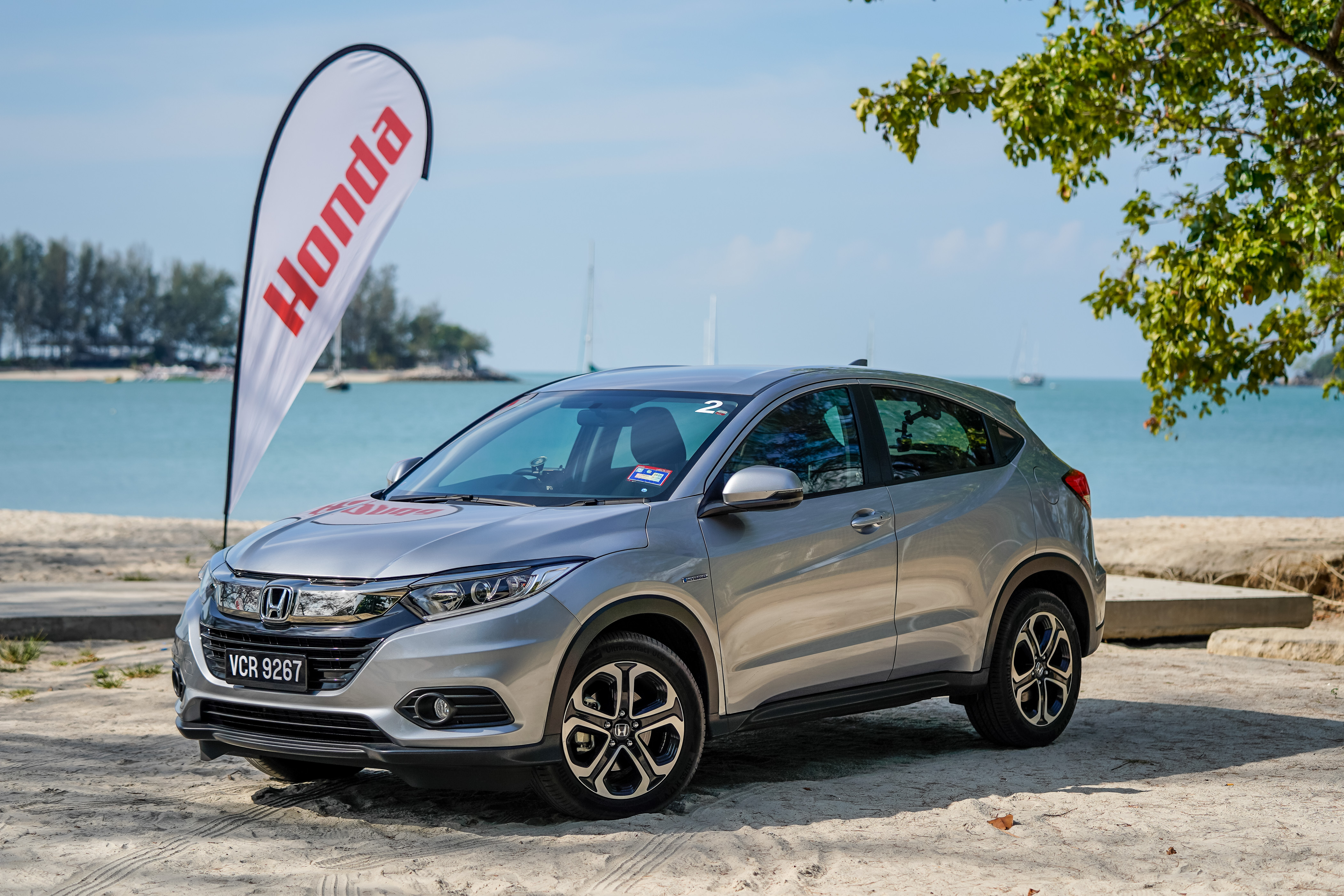 WEEKEND FEATURE: Honda HR-V Hybrid i-DCD Driven! - News and reviews on