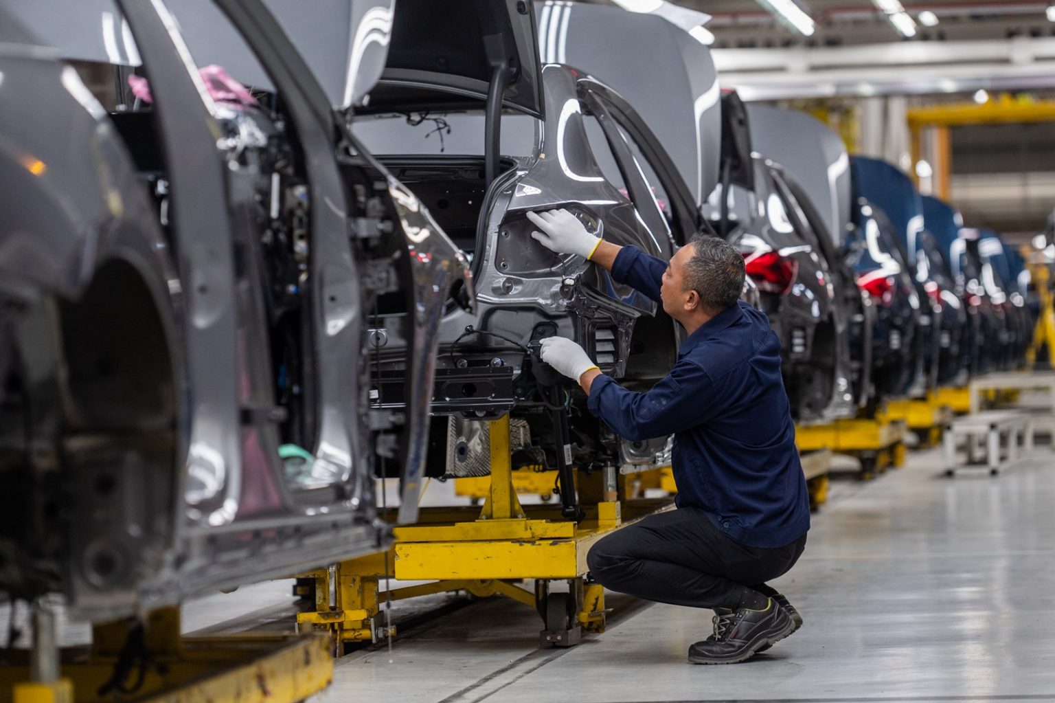 First Locally-Assembled Mercedes-Benz EV From Pekan Plant